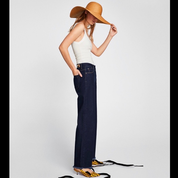 Zara Basic Z1975 Denim with Frayed Hem - Picture 4 of 8